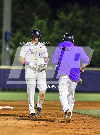 Thumbnail 1 in Newsome @ Lennard photogallery.