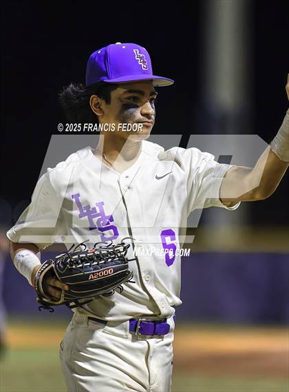 Thumbnail 1 in Newsome @ Lennard photogallery.