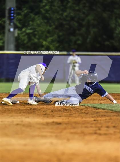 Thumbnail 2 in Newsome @ Lennard photogallery.