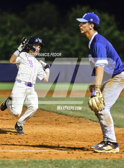 Thumbnail 2 in Newsome @ Lennard photogallery.