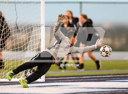 Thumbnail 1 in Lincoln vs. Watsonville (CIF CCS D1 Final) photogallery.