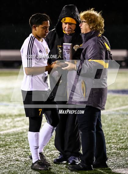 Thumbnail 2 in Lincoln vs. Watsonville (CIF CCS D1 Final) photogallery.