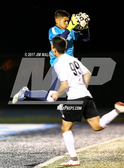 Thumbnail 1 in Lincoln vs. Watsonville (CIF CCS D1 Final) photogallery.