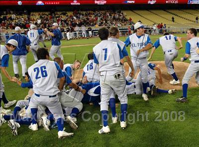 Thumbnail 1 in El Toro vs. Redlands East Valley (CIF SS D2 Final) photogallery.