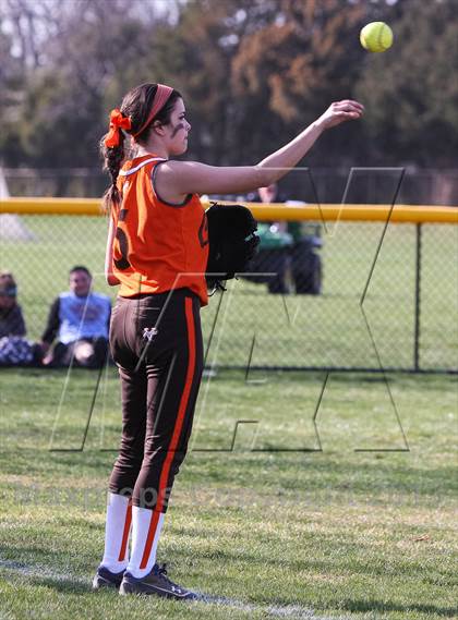 Thumbnail 2 in Cherokee vs Eastern photogallery.
