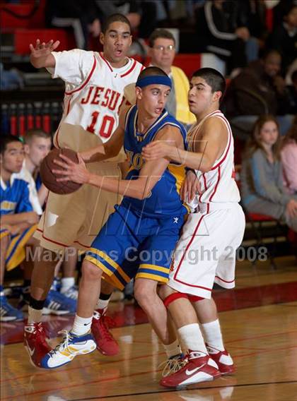 Thumbnail 2 in Jesuit vs. Wood (Cordova Christmas Classic) photogallery.