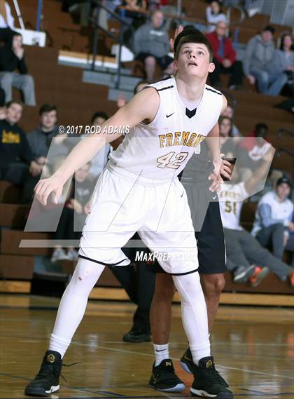 Thumbnail 3 in Fremont vs. Lincoln Southeast (HAC Tournament) photogallery.