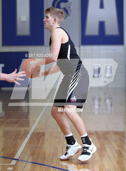 Thumbnail 1 in Fremont vs. Lincoln Southeast (HAC Tournament) photogallery.