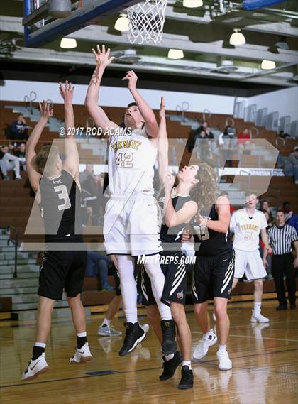 Thumbnail 3 in Fremont vs. Lincoln Southeast (HAC Tournament) photogallery.