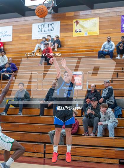 Thumbnail 2 in Windward vs St. Marry's(Torrey Pines Holiday Classic) photogallery.
