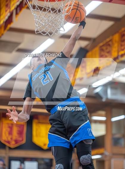 Thumbnail 3 in Windward vs St. Marry's(Torrey Pines Holiday Classic) photogallery.