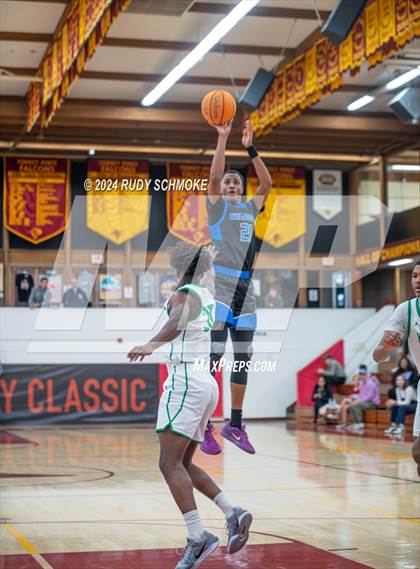 Thumbnail 3 in Windward vs St. Marry's(Torrey Pines Holiday Classic) photogallery.