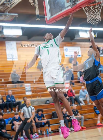 Thumbnail 2 in Windward vs St. Marry's(Torrey Pines Holiday Classic) photogallery.