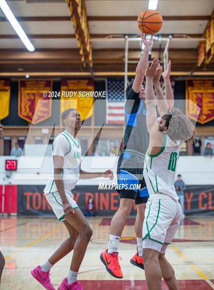 Thumbnail 2 in Windward vs St. Marry's(Torrey Pines Holiday Classic) photogallery.