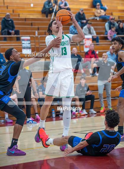 Thumbnail 2 in Windward vs St. Marry's(Torrey Pines Holiday Classic) photogallery.