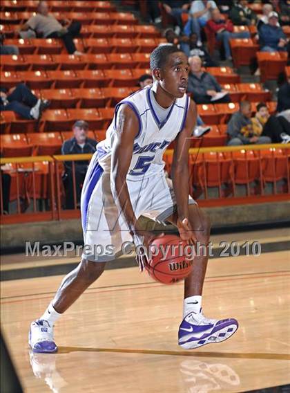 Thumbnail 2 in Franklin vs. Pleasant Grove (CIF SJS D1 Playoffs) photogallery.