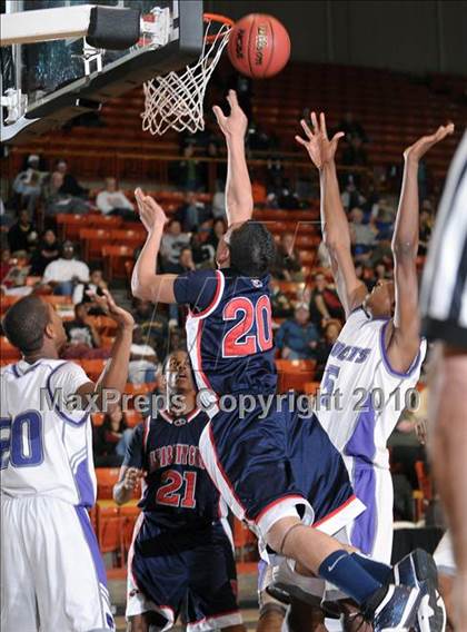 Thumbnail 1 in Franklin vs. Pleasant Grove (CIF SJS D1 Playoffs) photogallery.