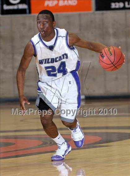 Thumbnail 1 in Franklin vs. Pleasant Grove (CIF SJS D1 Playoffs) photogallery.