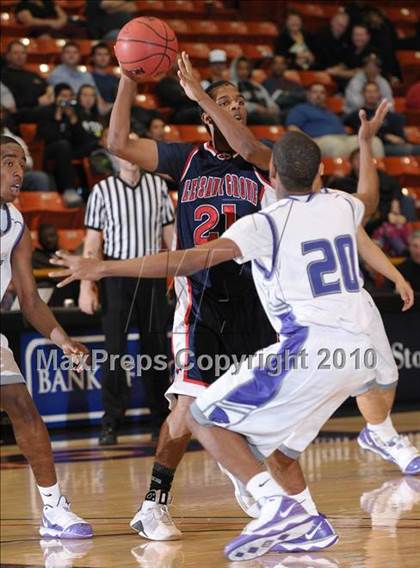 Thumbnail 2 in Franklin vs. Pleasant Grove (CIF SJS D1 Playoffs) photogallery.