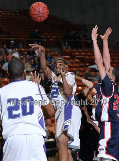 Thumbnail 2 in Franklin vs. Pleasant Grove (CIF SJS D1 Playoffs) photogallery.