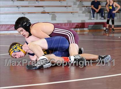 Thumbnail 2 in Benton vs Marion photogallery.