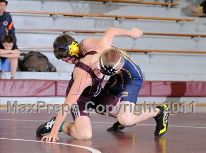 Thumbnail 2 in Benton vs Marion photogallery.