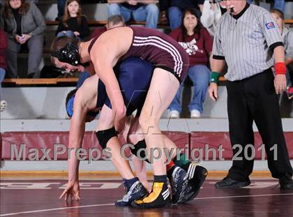 Thumbnail 3 in Benton vs Marion photogallery.
