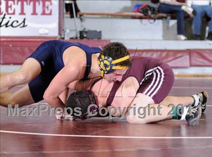 Thumbnail 3 in Benton vs Marion photogallery.