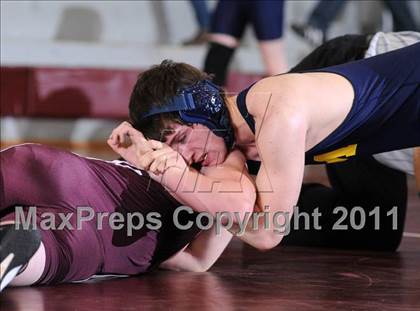 Thumbnail 2 in Benton vs Marion photogallery.