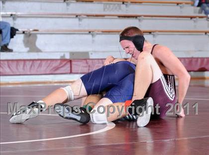 Thumbnail 2 in Benton vs Marion photogallery.