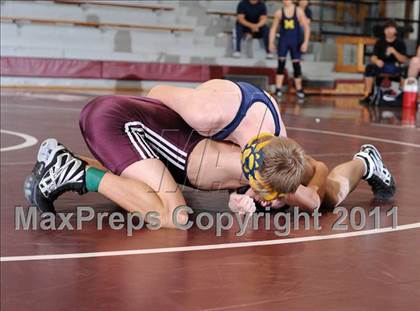Thumbnail 3 in Benton vs Marion photogallery.