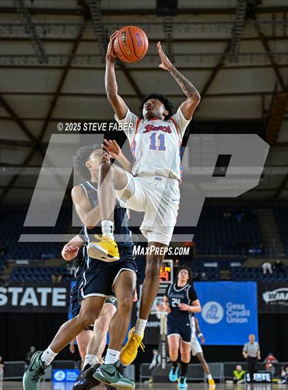 Thumbnail 2 in Eastside Catholic @ Rainier Beach (WIAA State 3A Round of 12) photogallery.