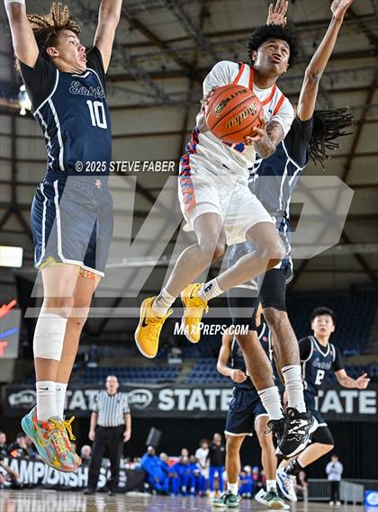 Thumbnail 2 in Eastside Catholic @ Rainier Beach (WIAA State 3A Round of 12) photogallery.