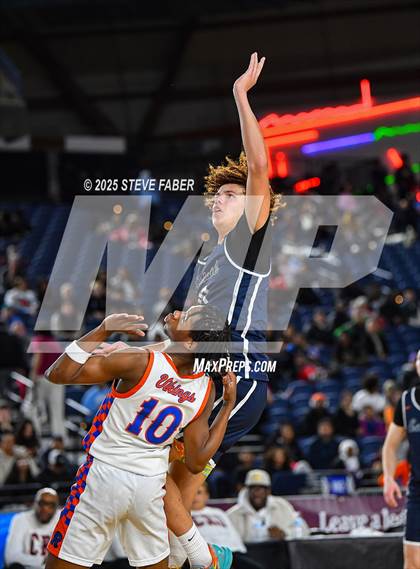 Thumbnail 1 in Eastside Catholic @ Rainier Beach (WIAA State 3A Round of 12) photogallery.
