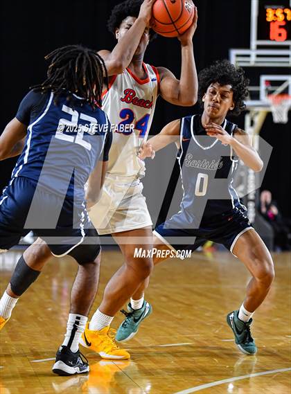 Thumbnail 3 in Eastside Catholic @ Rainier Beach (WIAA State 3A Round of 12) photogallery.