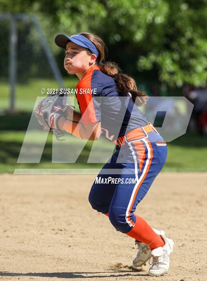 Thumbnail 1 in Advanced Math & Science Academy vs. Tahanto Regional (MIAA Division 3 Central Quarterfinal) photogallery.