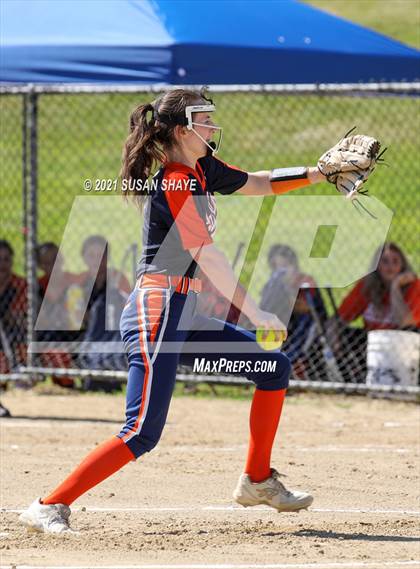 Thumbnail 1 in Advanced Math & Science Academy vs. Tahanto Regional (MIAA Division 3 Central Quarterfinal) photogallery.