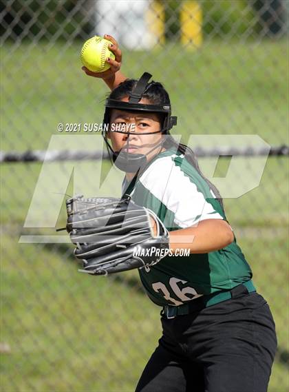 Thumbnail 2 in Advanced Math & Science Academy vs. Tahanto Regional (MIAA Division 3 Central Quarterfinal) photogallery.