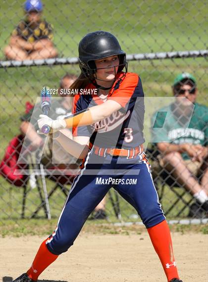 Thumbnail 2 in Advanced Math & Science Academy vs. Tahanto Regional (MIAA Division 3 Central Quarterfinal) photogallery.