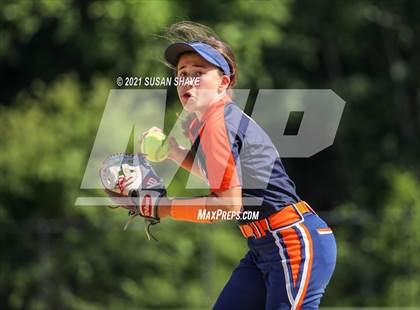 Thumbnail 1 in Advanced Math & Science Academy vs. Tahanto Regional (MIAA Division 3 Central Quarterfinal) photogallery.