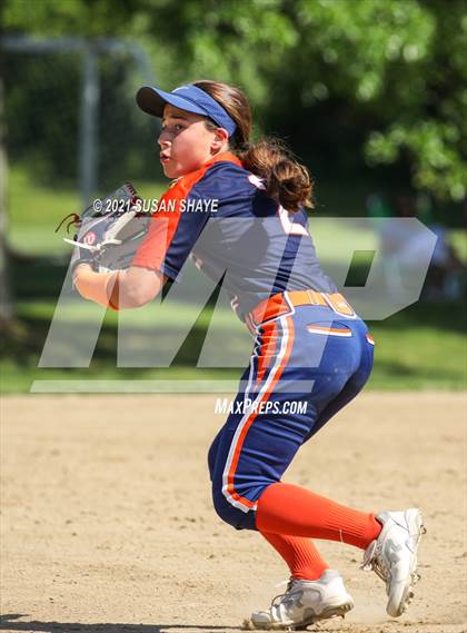 Thumbnail 2 in Advanced Math & Science Academy vs. Tahanto Regional (MIAA Division 3 Central Quarterfinal) photogallery.