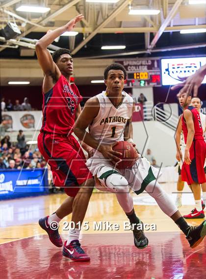 Thumbnail 3 in Findlay Prep vs. Stevenson (Spalding HoopHall Classic) photogallery.