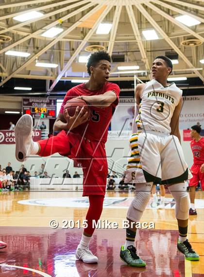 Thumbnail 3 in Findlay Prep vs. Stevenson (Spalding HoopHall Classic) photogallery.