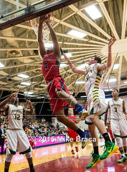 Thumbnail 2 in Findlay Prep vs. Stevenson (Spalding HoopHall Classic) photogallery.