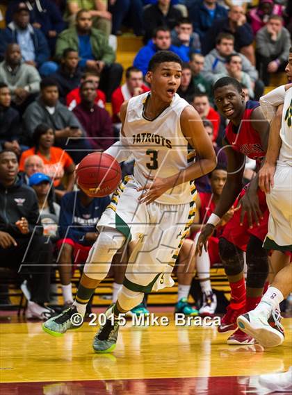 Thumbnail 3 in Findlay Prep vs. Stevenson (Spalding HoopHall Classic) photogallery.