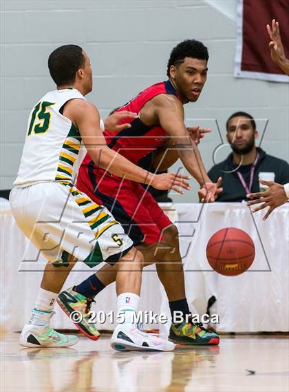 Thumbnail 3 in Findlay Prep vs. Stevenson (Spalding HoopHall Classic) photogallery.