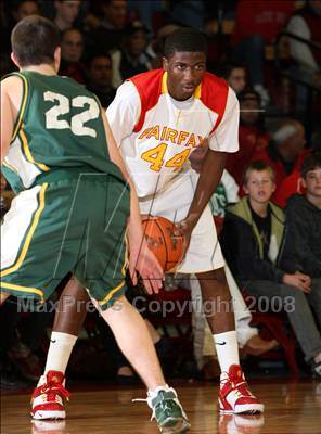 Thumbnail 2 in Fairfax vs. St. Patrick (Nike Extravaganza) photogallery.