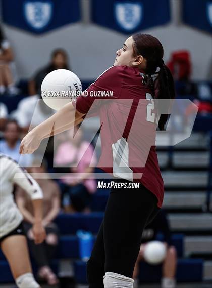 Thumbnail 2 in Torres @ Bullard photogallery.