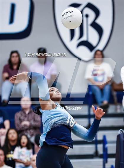 Thumbnail 2 in Torres @ Bullard photogallery.