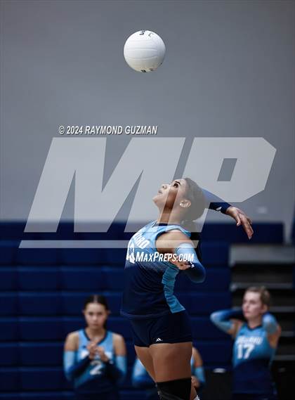 Thumbnail 2 in Torres @ Bullard photogallery.